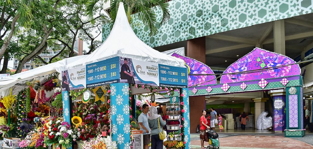 How to Decorate a Pop Up Canopy