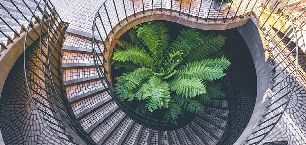 How to Decorate Spiral Staircase