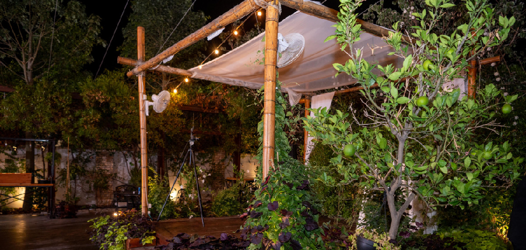 How to Decorate a Pergola With Lights