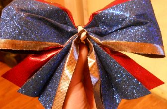 How to Make a Cheer Bow Out of Ribbon