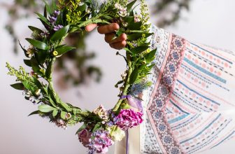 How to Fold Ribbon for Wreath