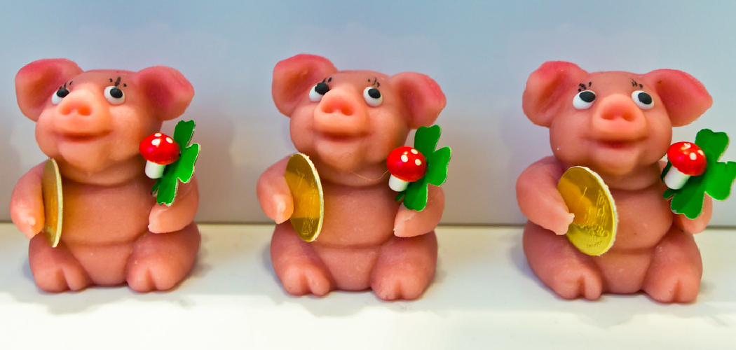 How to Make Marzipan Pigs