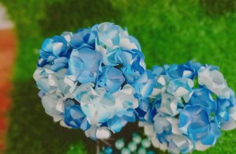 How to Make Paper Hydrangeas