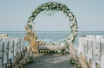 How to Make a Floral Arch Without Foam