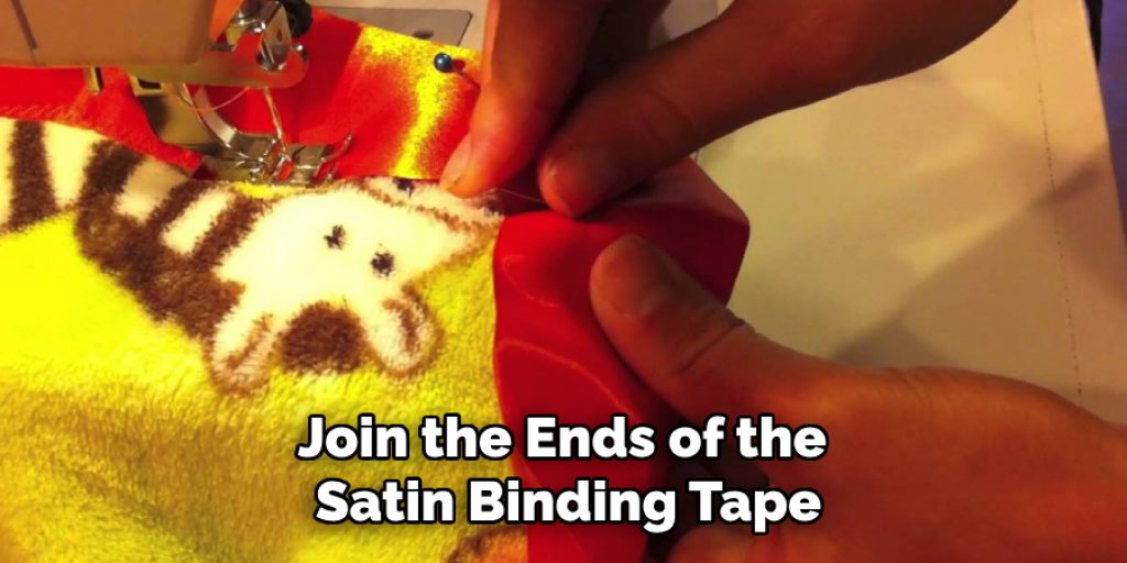 Join the Ends of the Satin Binding Tape