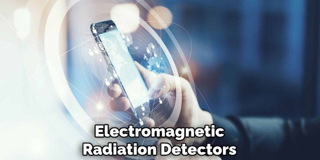 Electromagnetic Radiation Detectors 