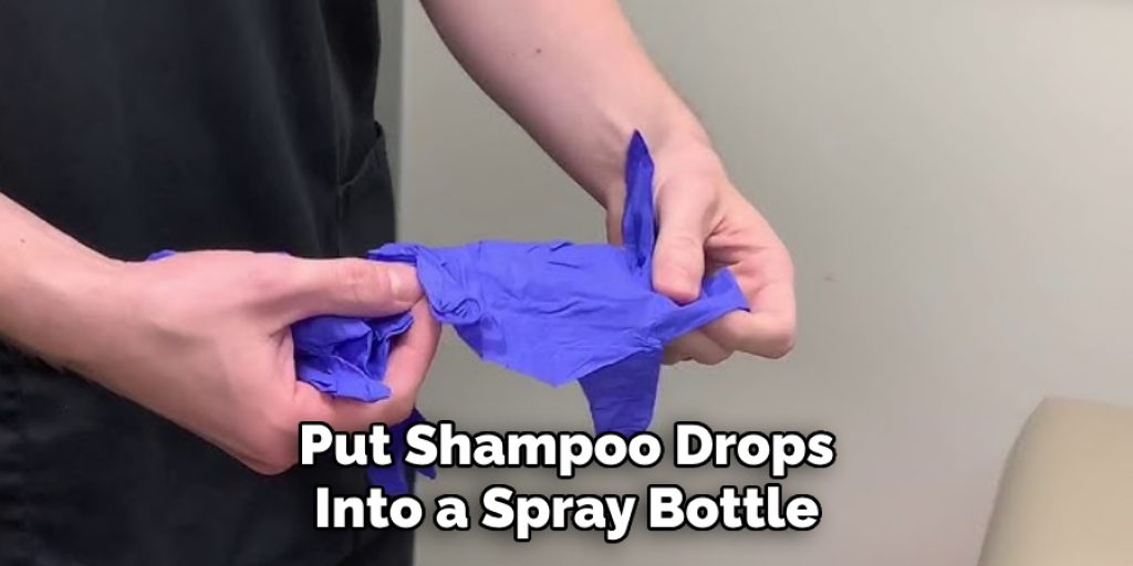 Put Shampoo Drops Into a Spray Bottle